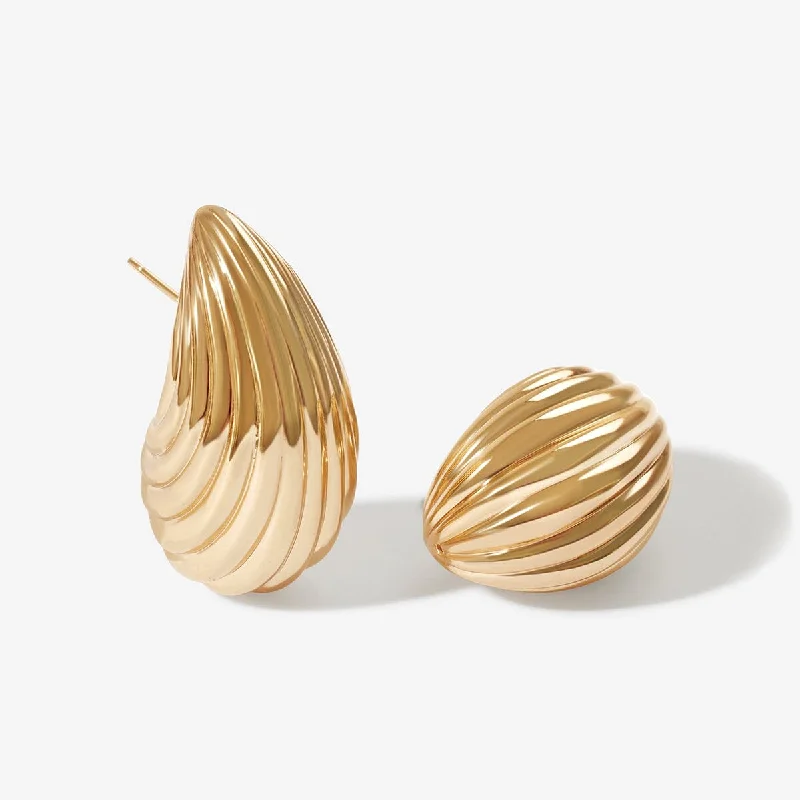 Gold Stud Earrings-Geller shell earrings