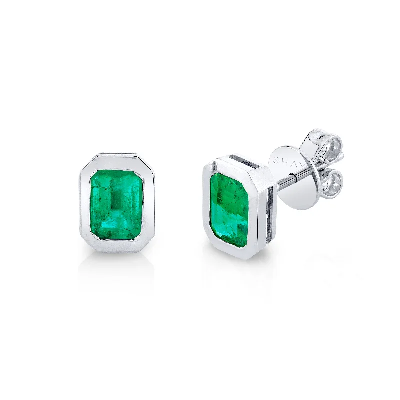 Artistic Earrings-EMERALD BEZEL SET STUDS