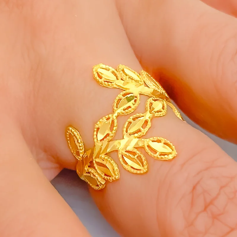 Gorgeous Overlapping 21k Gold Leaf Ring