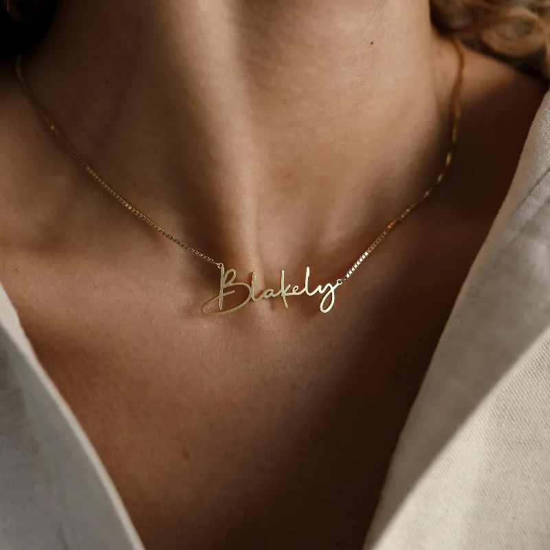 Simple Silver Pendant-Summer Name Necklace in Box Chain