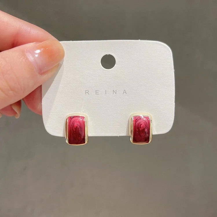 0225 Wine Red Ear Studs