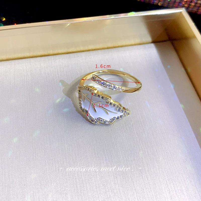 Ga0525 Dripping White Leaf Ring