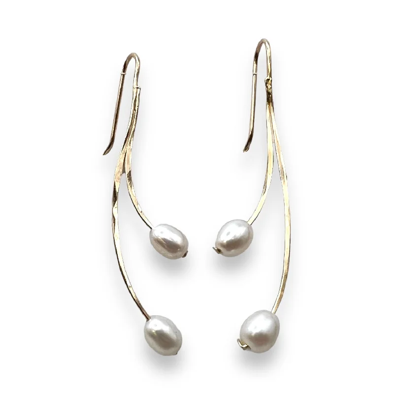 Oval Dangle Earrings-2543 - Minimalist Threader - Swinging Pearls