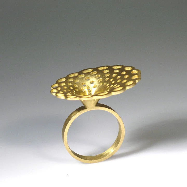 Doily Oval Ring