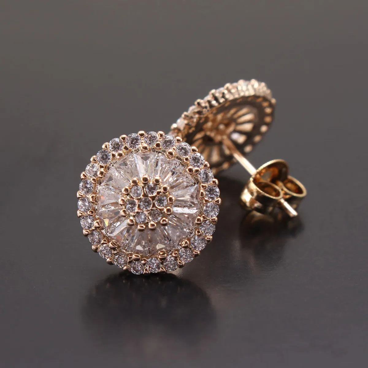 1 Pair Simple Style Round Inlay Copper Zircon Gold Plated Ear Studs