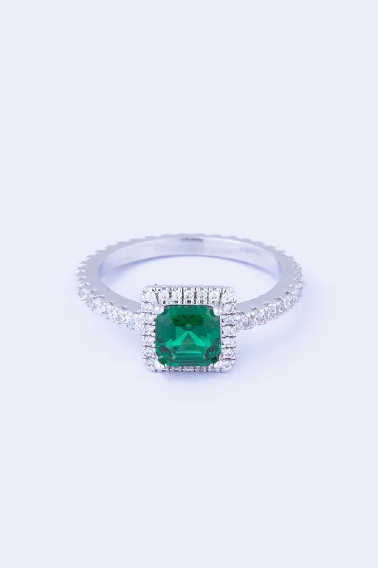 Classic Emerald Ring Size 7